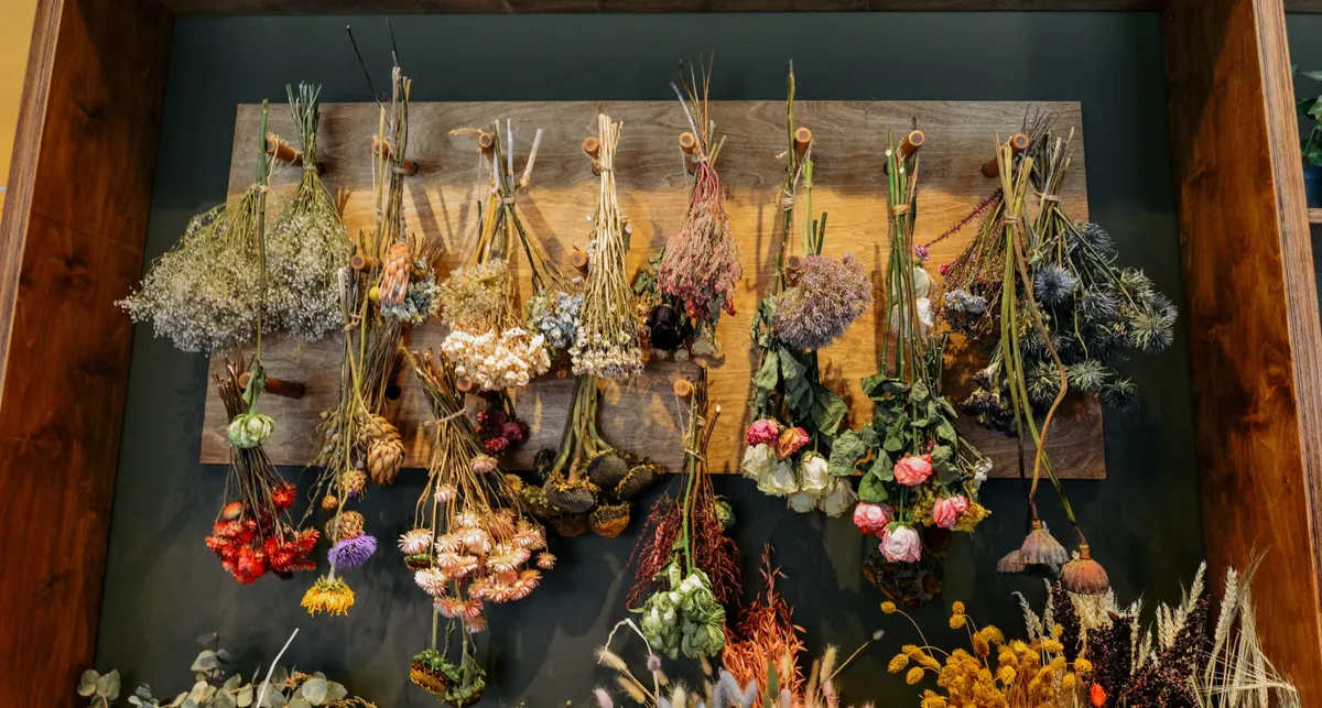 DIY Dried Flower Wall Hanging: Step-by-Step Tutorial